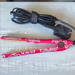 CHI Ultra Red and White Hair Straightener